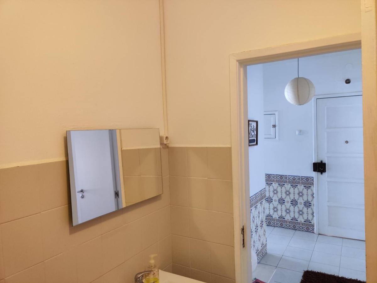 Vasco Santana Guesthouse Odivelas  Eksteriør bilde